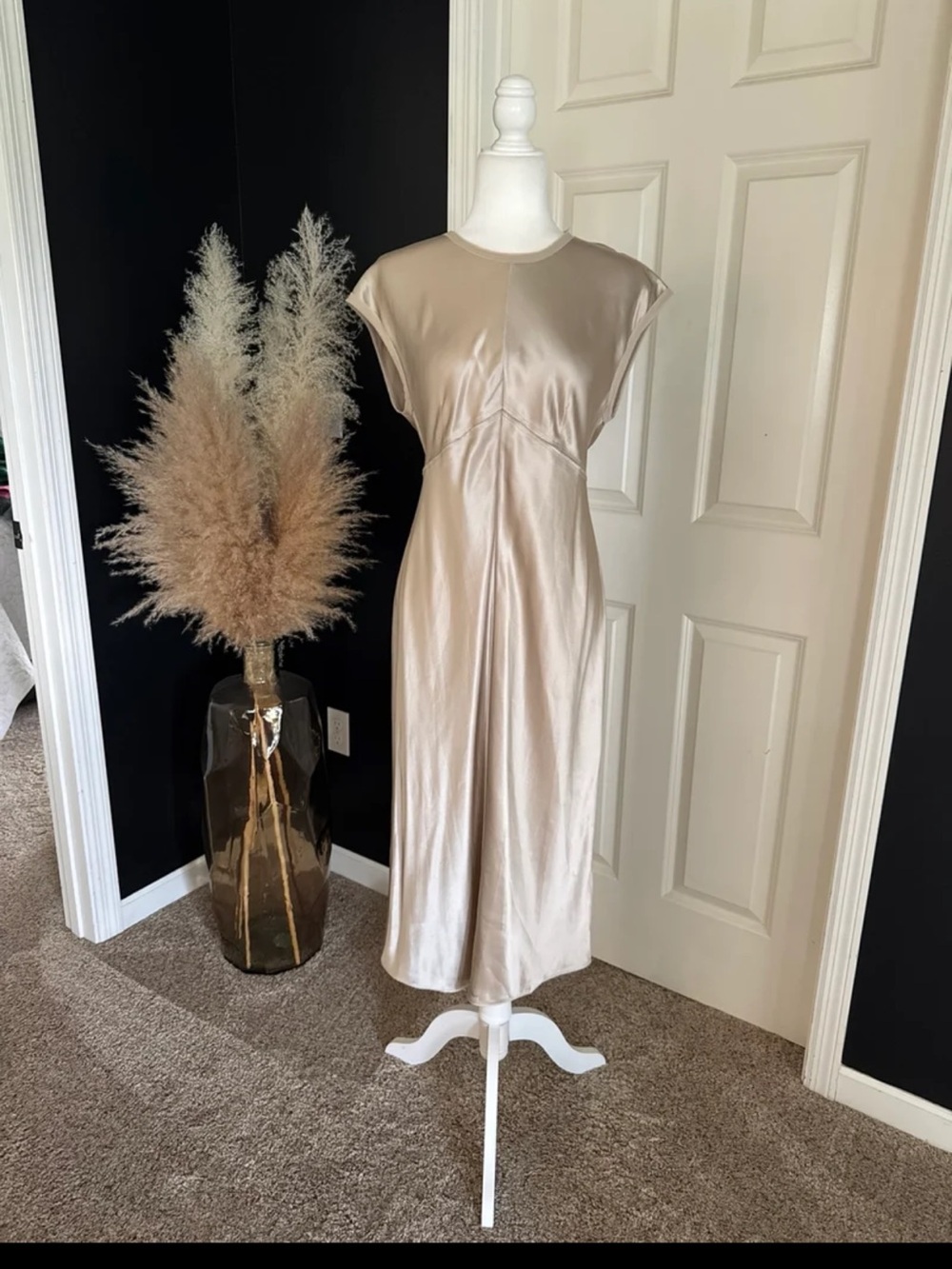 NWT BANANA REPUBLIC CLAUDETTE SILK MIDI DRESS SIZE SMALL - Picture 5 of 12